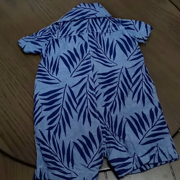 🌞🎉 Infant Carter's One-piece - Picture 4 of 4